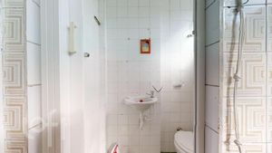 Image 4 - 580413