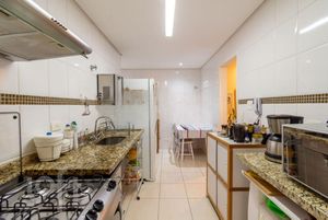Image 7 - 581001