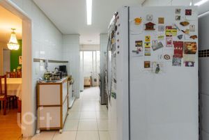 Image 5 - 581001