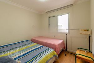 Image 18 - 581001