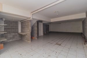 Image 40 - 581366