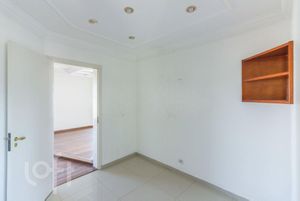 Image 34 - 581691