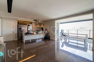 Image 3 - 582317