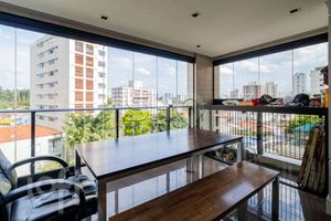 Image 4 - 582317