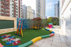 Image 35 - 582550