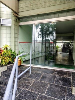 Image 21 - 582917