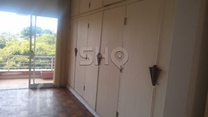 Image 18 - 583001
