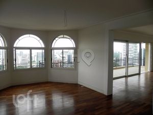 Image 7 - 583341