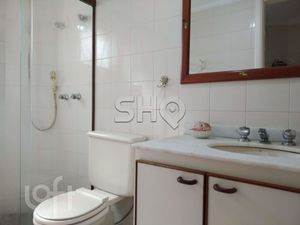 Image 17 - 583651