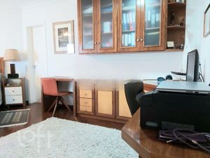 Image 35 - 584055