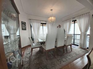 Image 11 - 584055