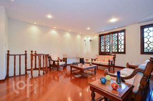 Image 1 - 584347