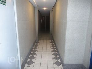 Image 4 - 584428