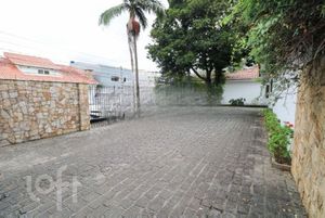Image 1 - 584702