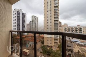 Image 22 - 584776