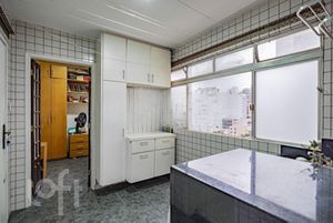 Image 46 - 585243