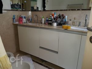 Image 13 - 585416