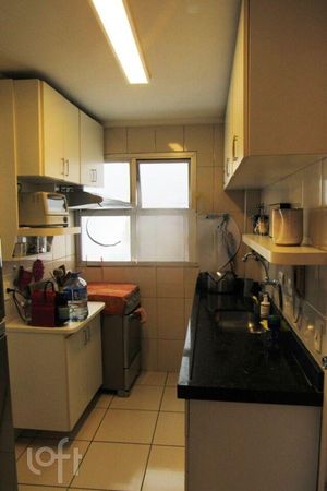 Image 15 - 585459