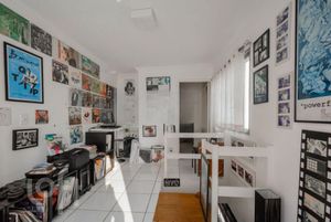 Image 1 - 585723
