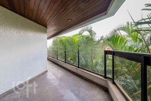 Image 16 - 585741