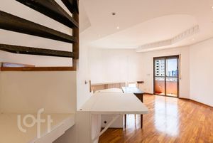 Image 6 - 585763