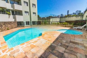 Image 31 - 585875