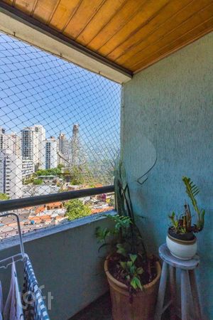 Image 29 - 585875