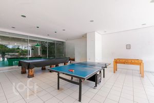 Image 30 - 586056