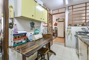Image 9 - 586236
