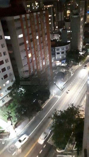 Image 17 - 586437
