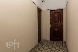 Image 35 - 586744