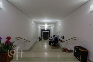 Image 33 - 586744