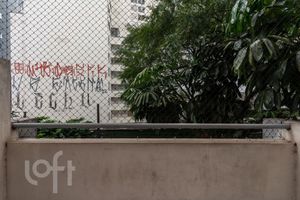 Image 11 - 586744