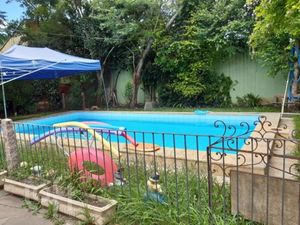 Image 35 - 586772