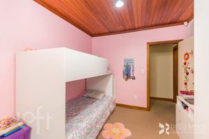 Image 21 - 586772