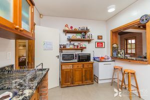 Image 27 - 586772