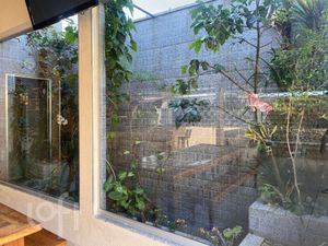 Image 27 - 586858