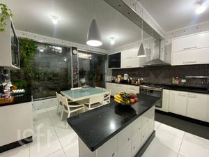Image 40 - 586858