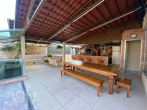 Image 22 - 586858
