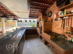 Image 15 - 586858