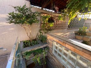Image 26 - 586858