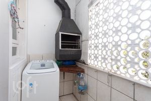Image 20 - 586938
