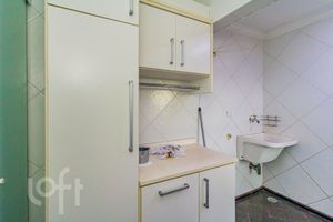 Image 27 - 586947