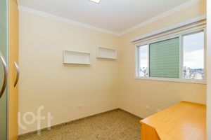 Image 38 - 586947