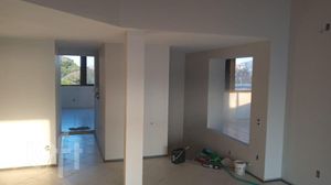 Image 11 - 586960