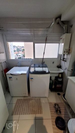 Image 11 - 587186
