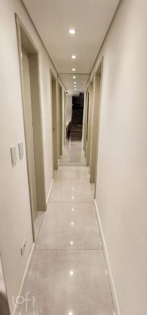 Image 11 - 587208