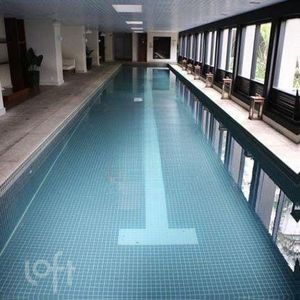 Image 19 - 587531