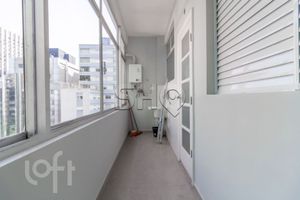 Image 18 - 588197