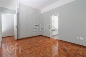 Image 9 - 588197